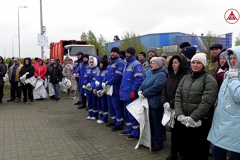 В Урае привели в порядок «Лес Победы»