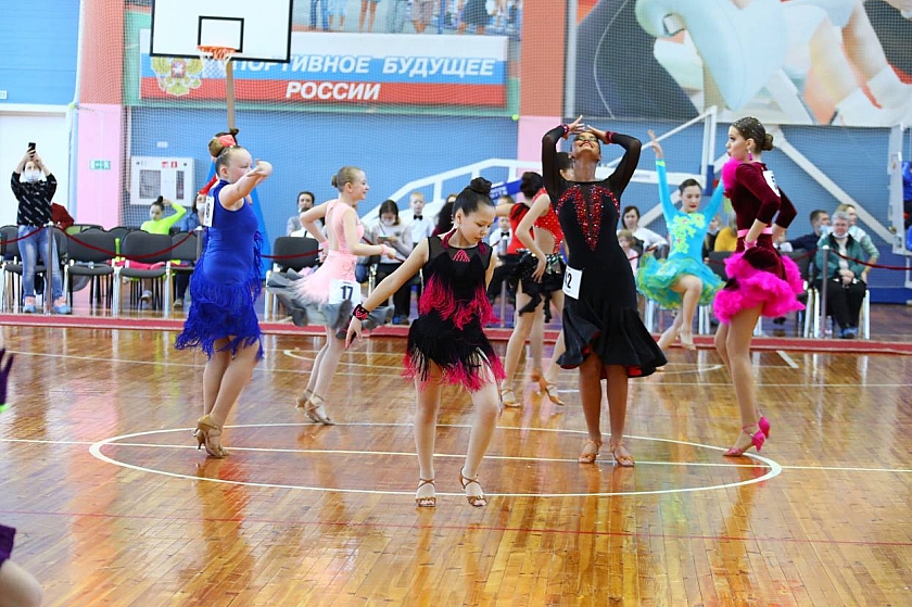 В Лангепасе состоялось II открытое первенство по спортивным танцам на Кубок ЛУКОЙЛа