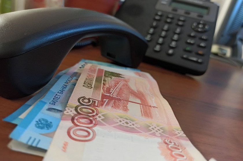 Урайцы подарили мошенникам 100 000 рублей за неделю