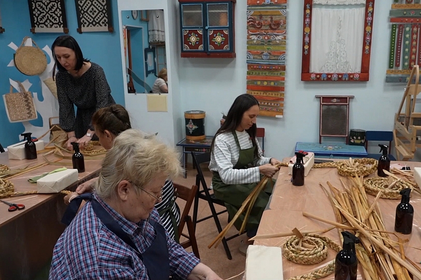 Циновки обских угров: урайцы обучаются народным промыслам и ремёслам