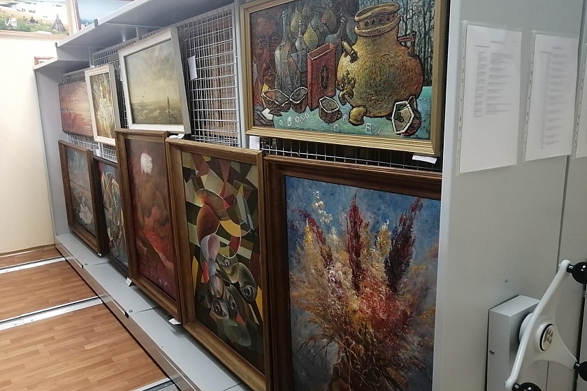 В когалымском музее готовятся к открытию персональной выставки художника Александра Дружинина