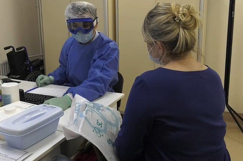В России заработали новые правила оформления больничных при коронавирусе