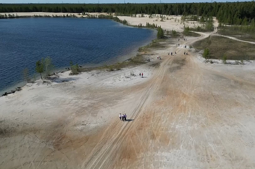 Покачёвцам выписывают штрафы за купание на Голубом озере