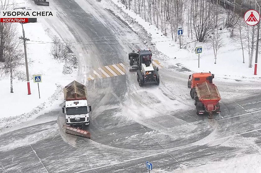 Началась уборка снега на дорогах Когалыма 