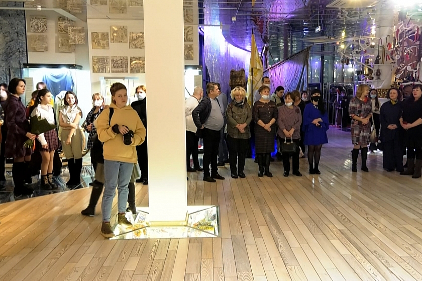 Камерная выставка «Пересекающиеся параллели» открылась в Когалыме 