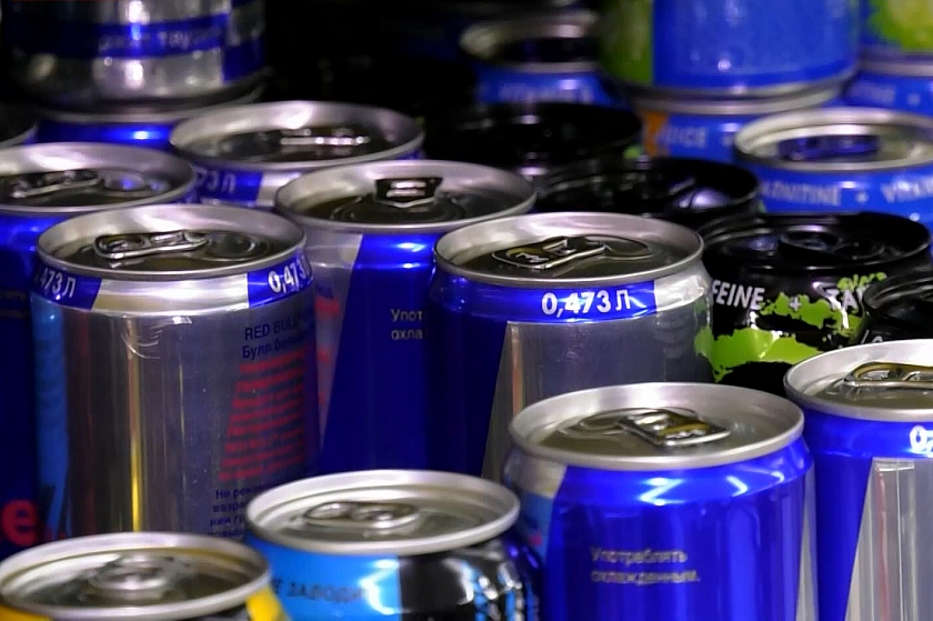 В Югре планируют запретить продажу энергетических напитков детям 