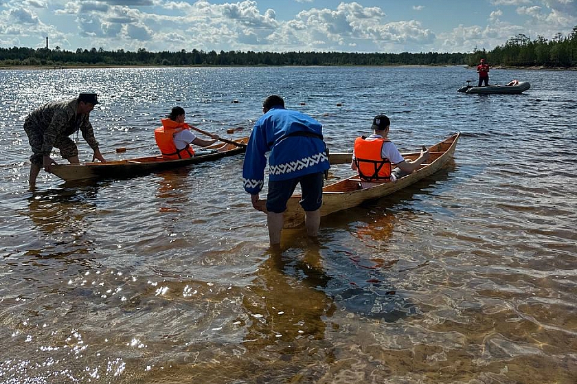 Гонки на национальных лодках