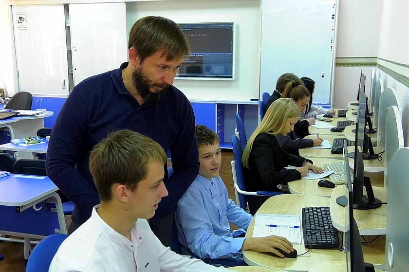 Выпускники Первого Нефтяного выбирают самые востребованные профессии