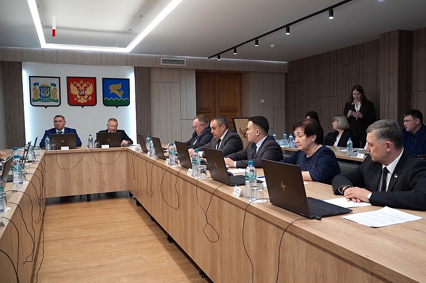 Бюджет скорректирован: в Лангепасе прошло очередное заседание Думы