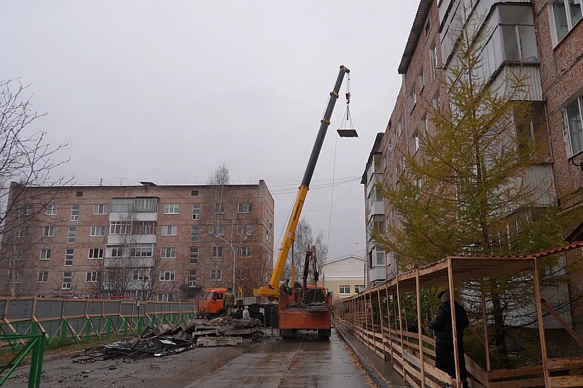 В Урае решают наболевшую проблему с аварийной кровлей в Западном, 19