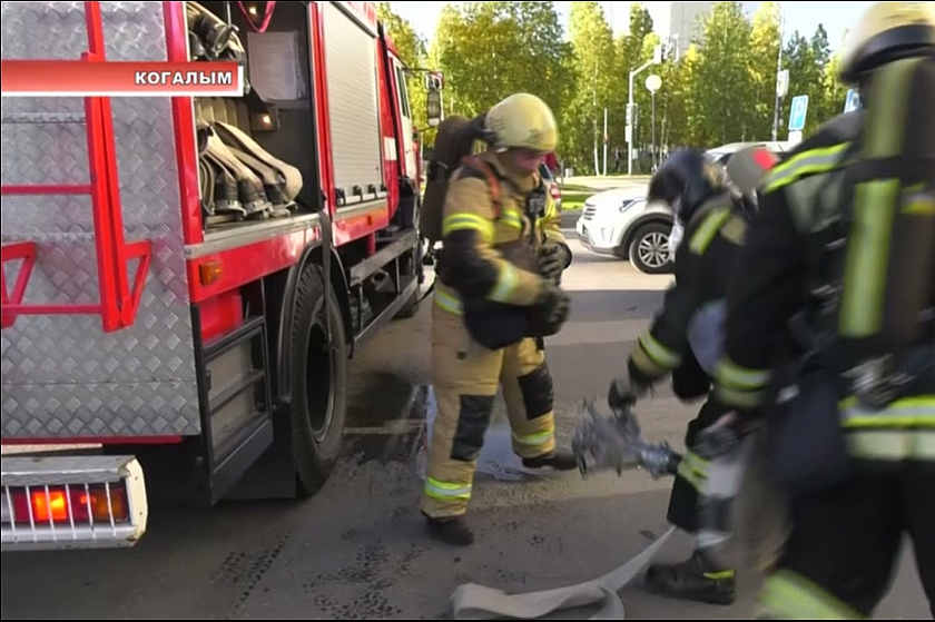 Учения пожарных в Когалымской городской больнице