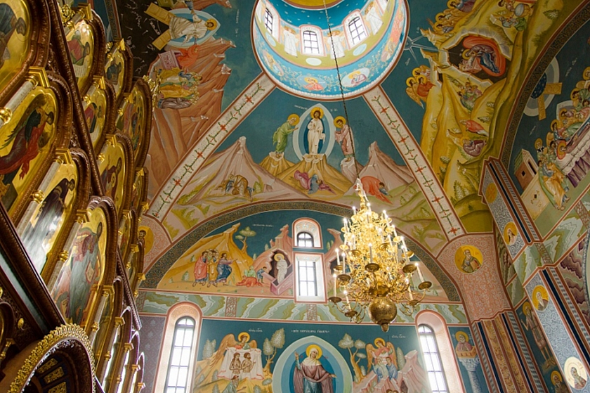 В Лангепасе отреставрировали православный храм